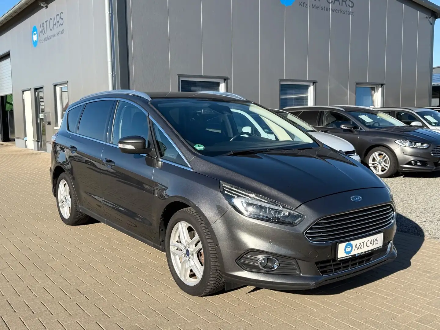 Ford S-Max Titanium/2. Hand/7-Sitzer/LED Scheinwerfer Gris - 1