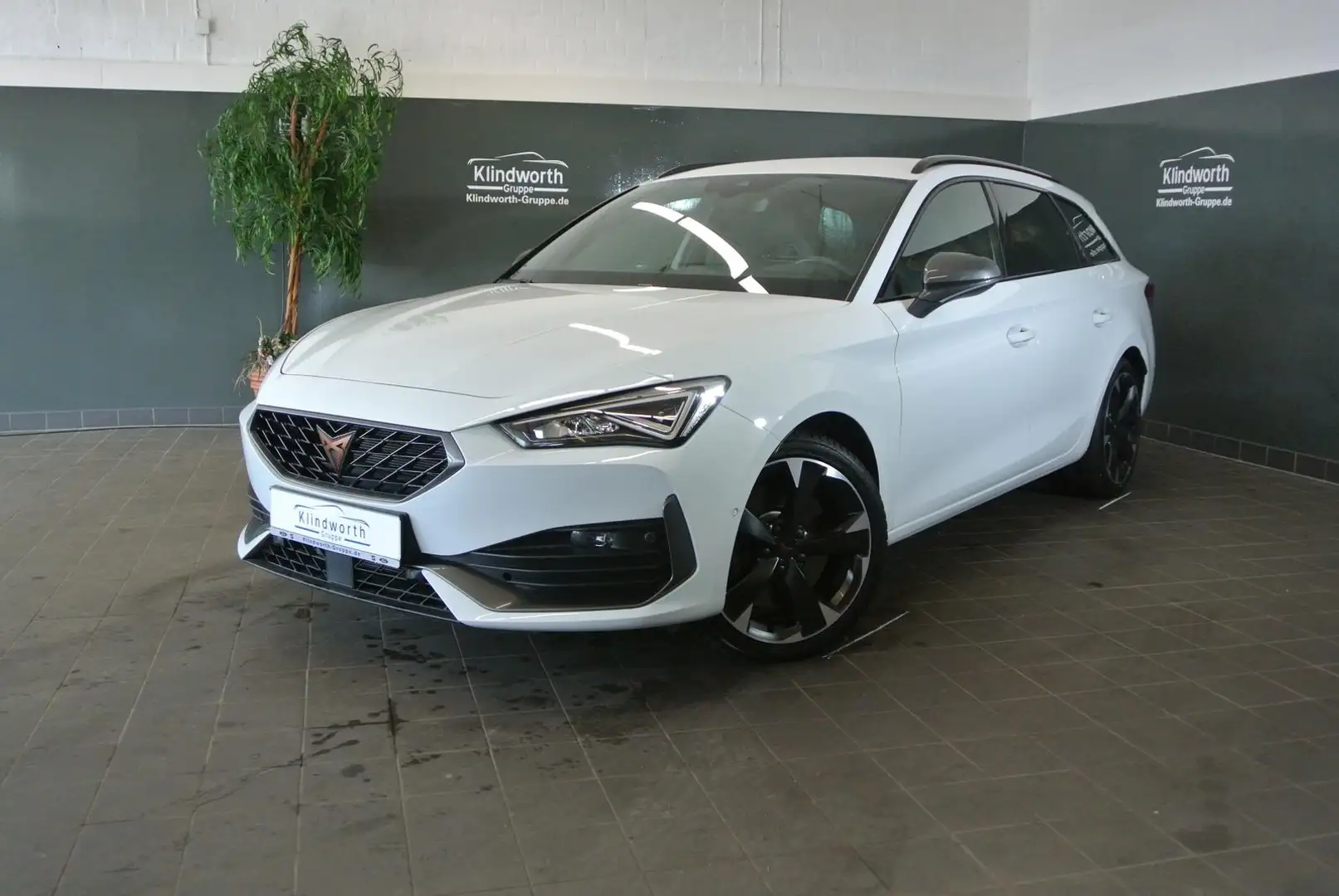 CUPRA Leon ST 2.0 TSI DSG +iACC+GJR+RFK+L-Paket Weiß - 2