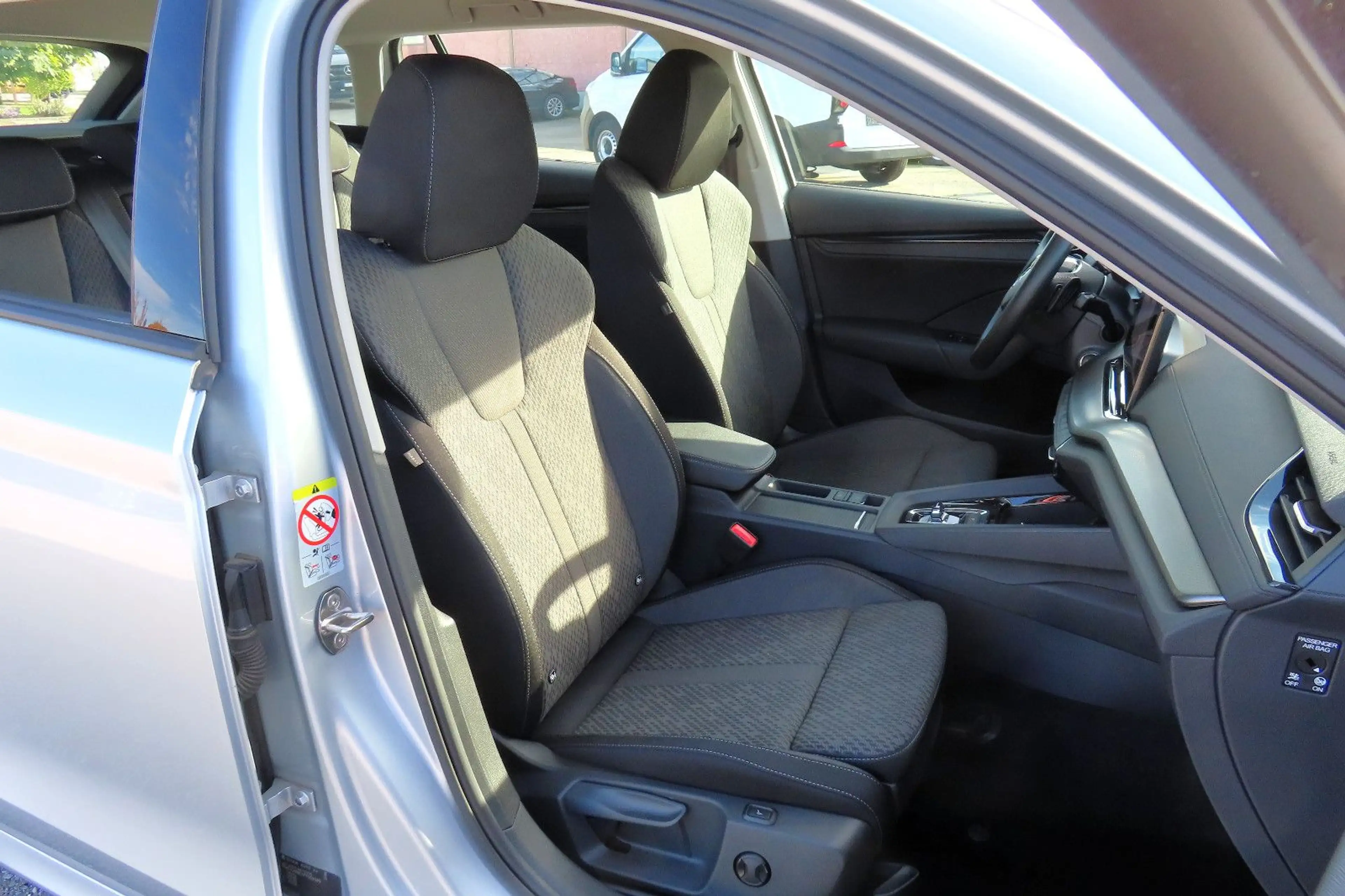 Skoda Octavia Combi 2,0 TDi DSG Navi Sportsitze LED CarPlay — photo 14