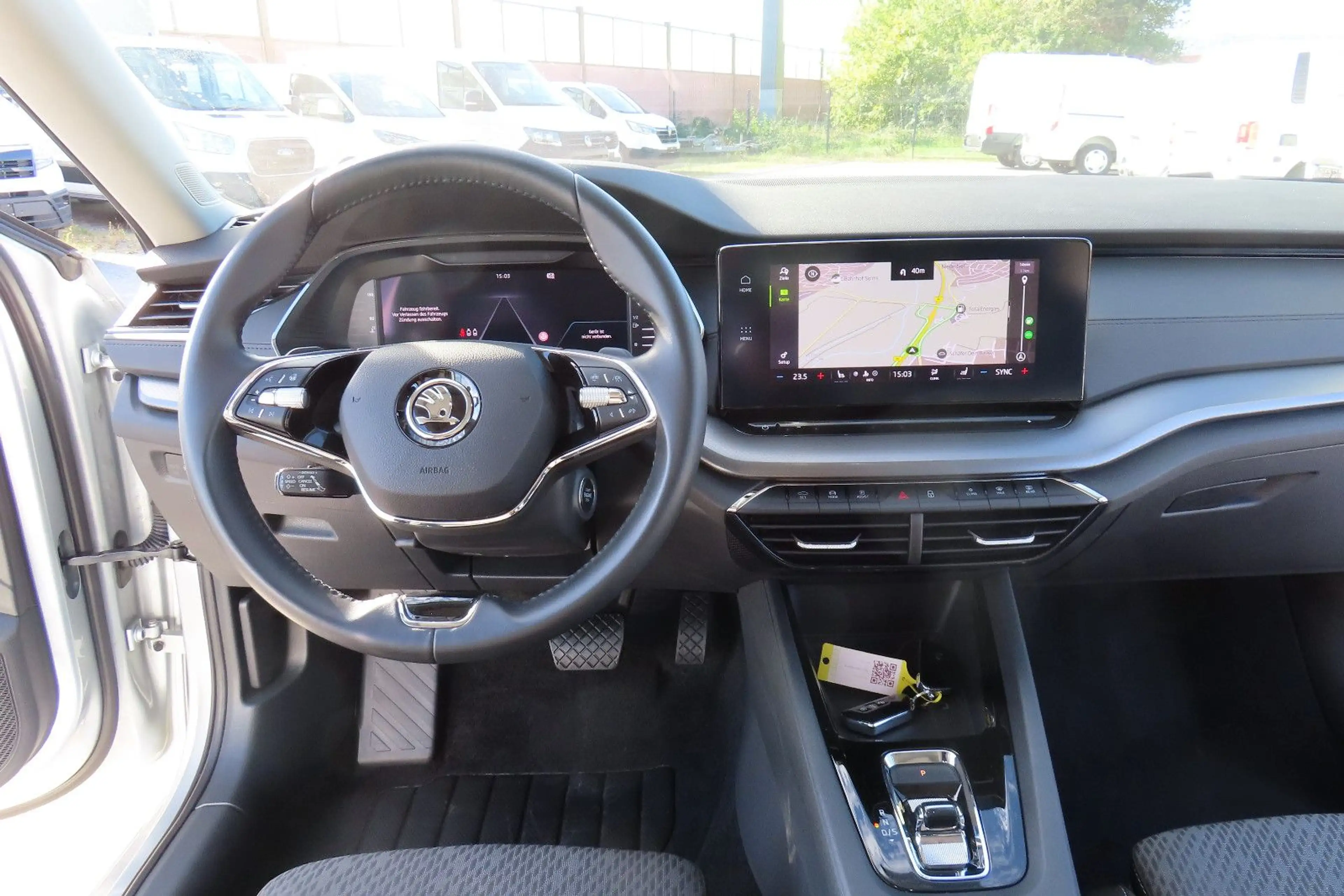 Skoda Octavia Combi 2,0 TDi DSG Navi Sportsitze LED CarPlay — photo 19