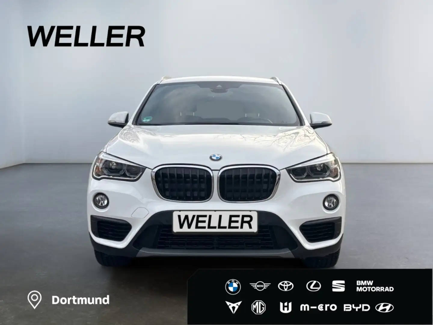 BMW X1 sDrive18i Advantage *LED*Sportsitze*Navi*SHZ* Weiß - 2