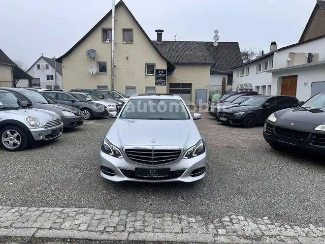 Mercedes-Benz E 220 d ** 9G-TRONIC ** 1. Hand ** LED **
