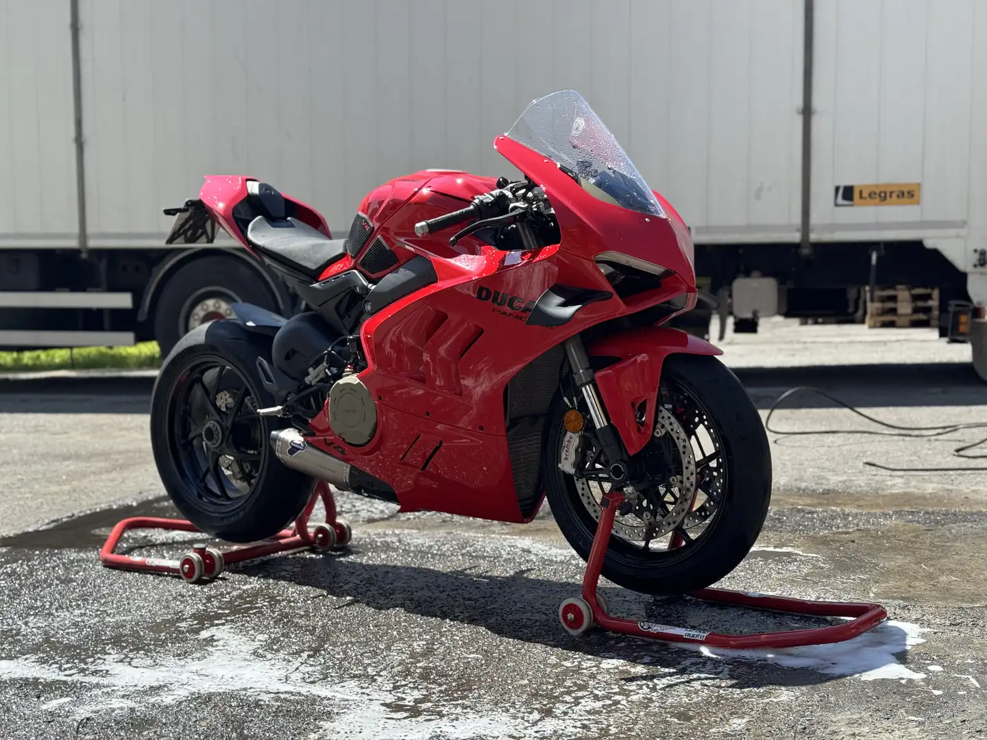 Ducati Panigale V4 - 2