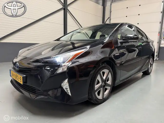 Toyota Prius 1.8 First Edition Veel opties|Dealer-Auto!