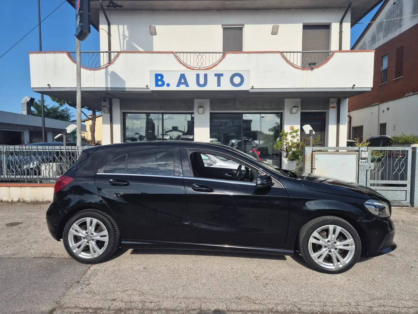 Mercedes-Benz A 180 Classe A - W176 d Sport auto my16 Noir - 2