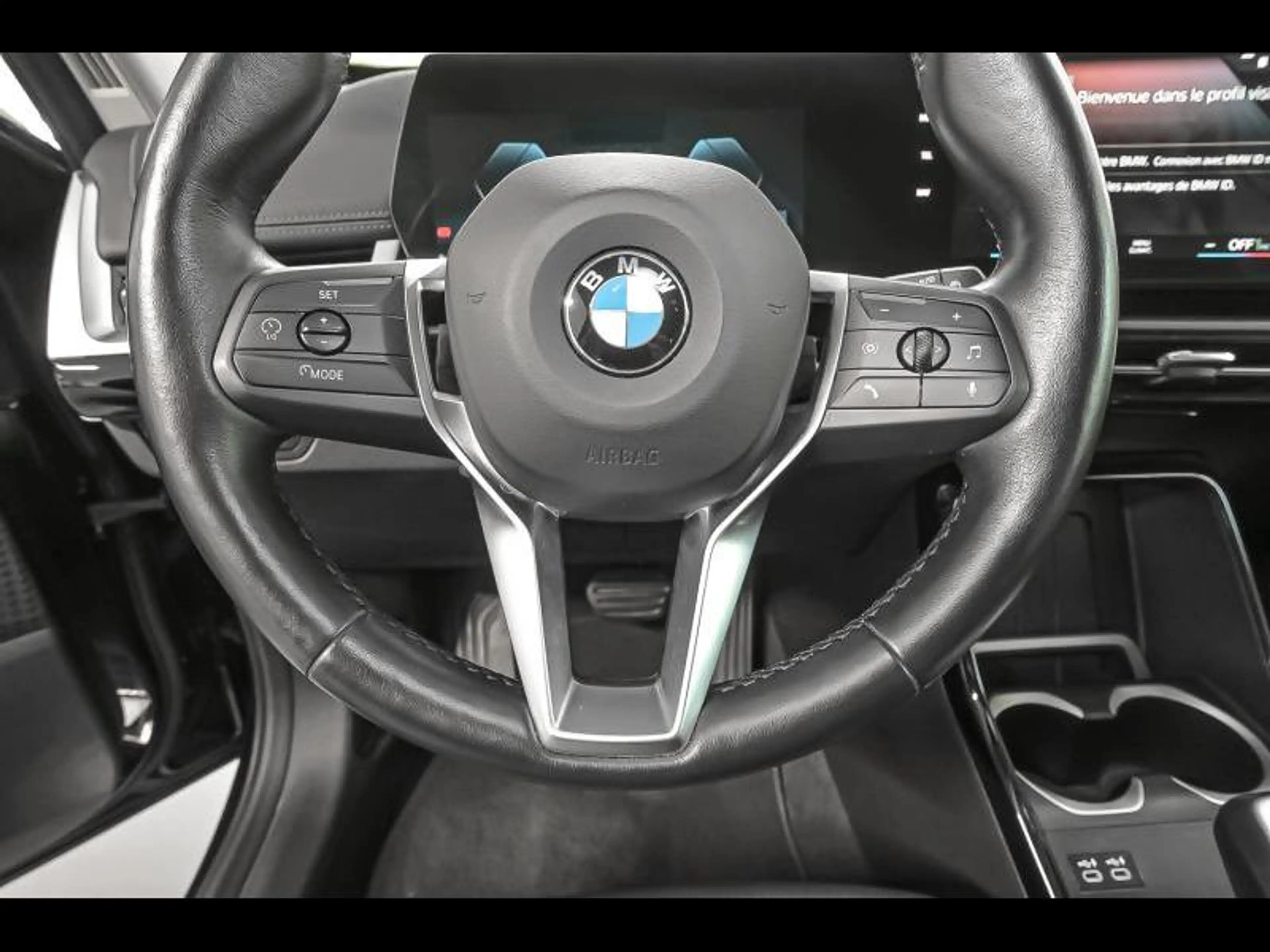 BMW X1 sDrive18i - xLine — photo 9