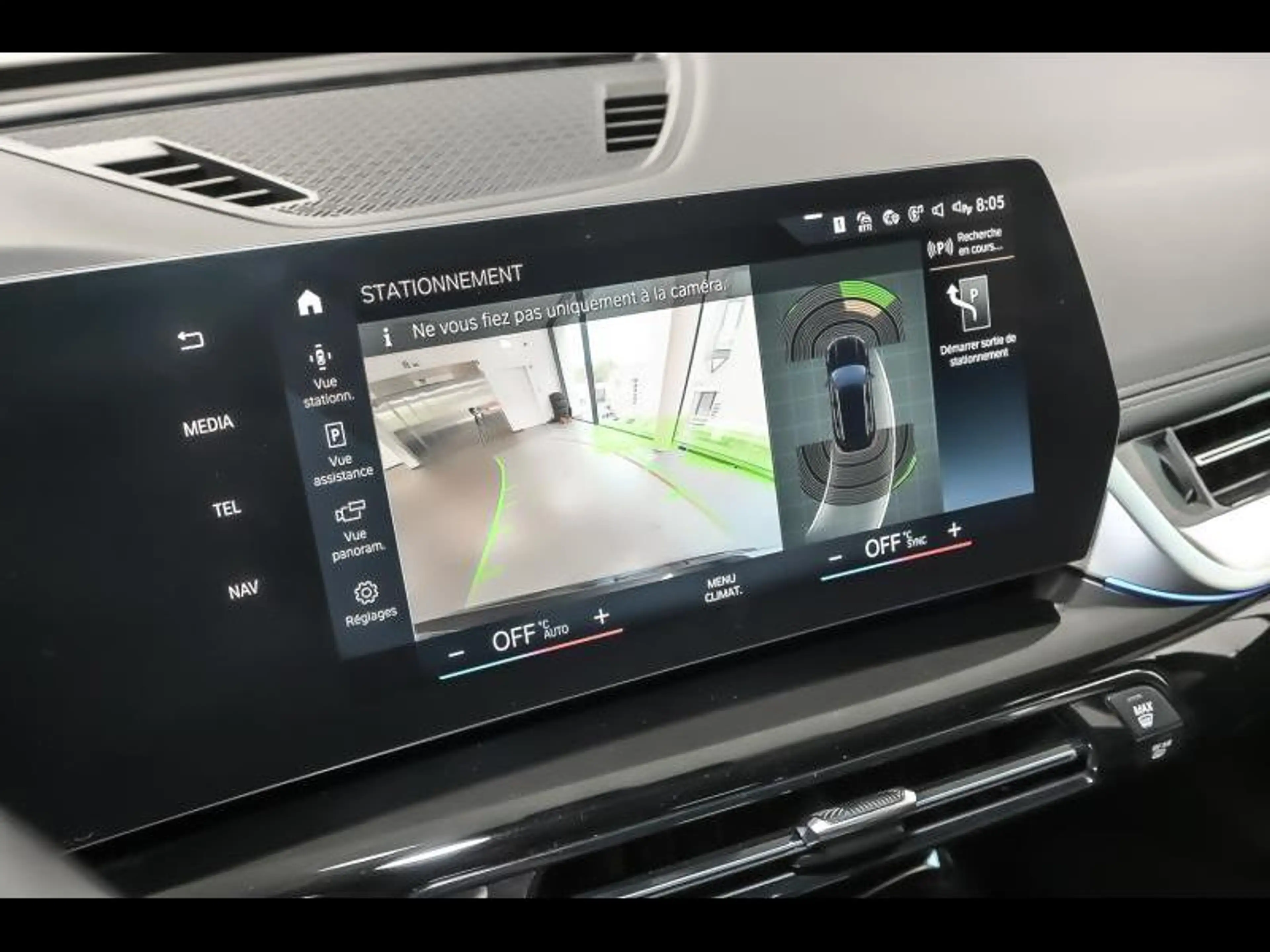 BMW X1 sDrive18i - xLine — photo 14