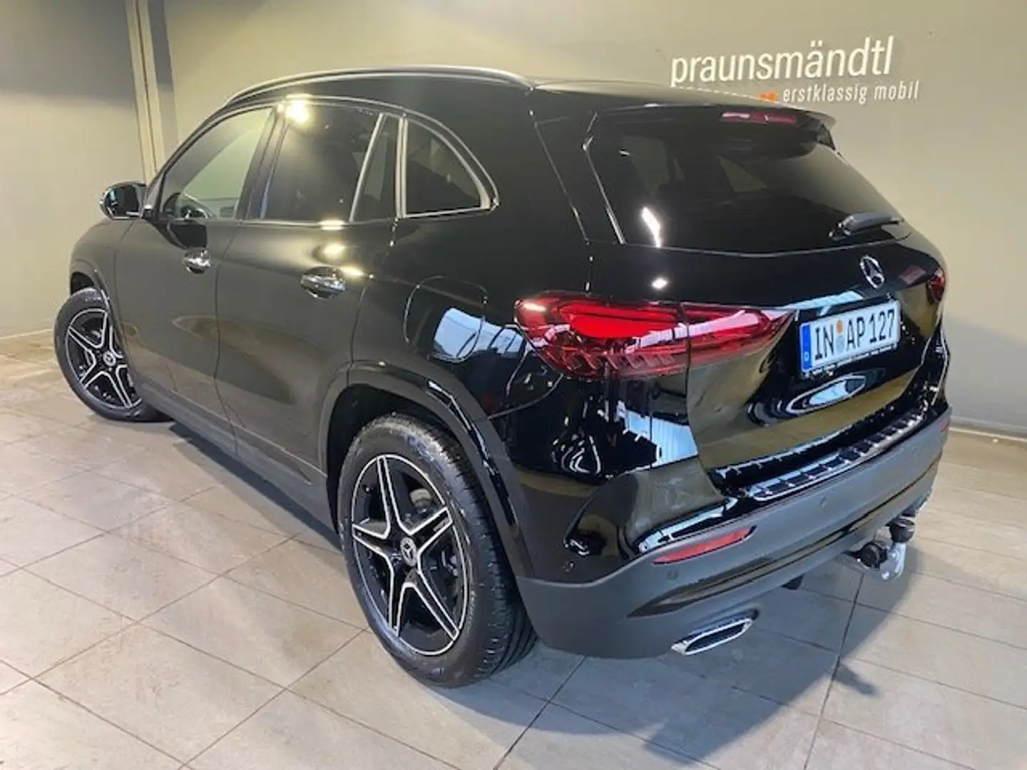 Mercedes-Benz GLA 200 d AMG Night 19"/Pano/AHK/Sound/Totw/Ambi Schwarz - 2