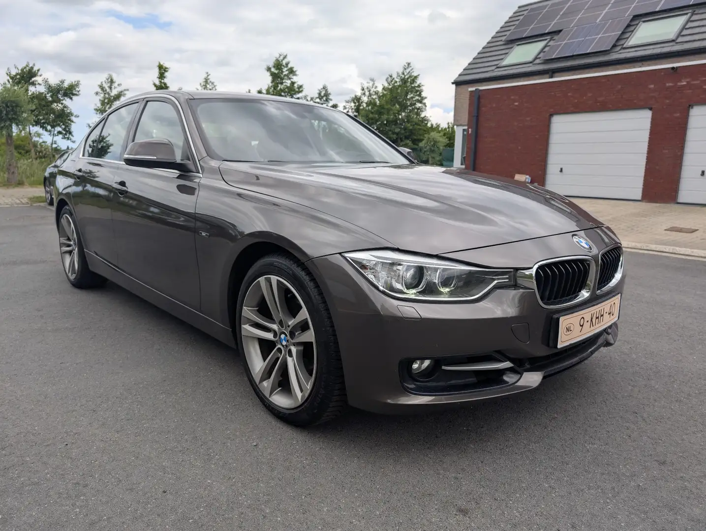 BMW 320 320i Sport Line - 2