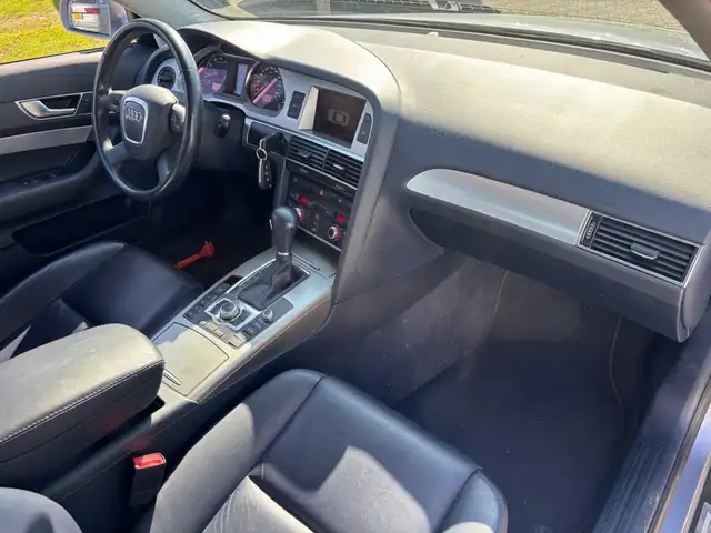 Audi A6 view 10