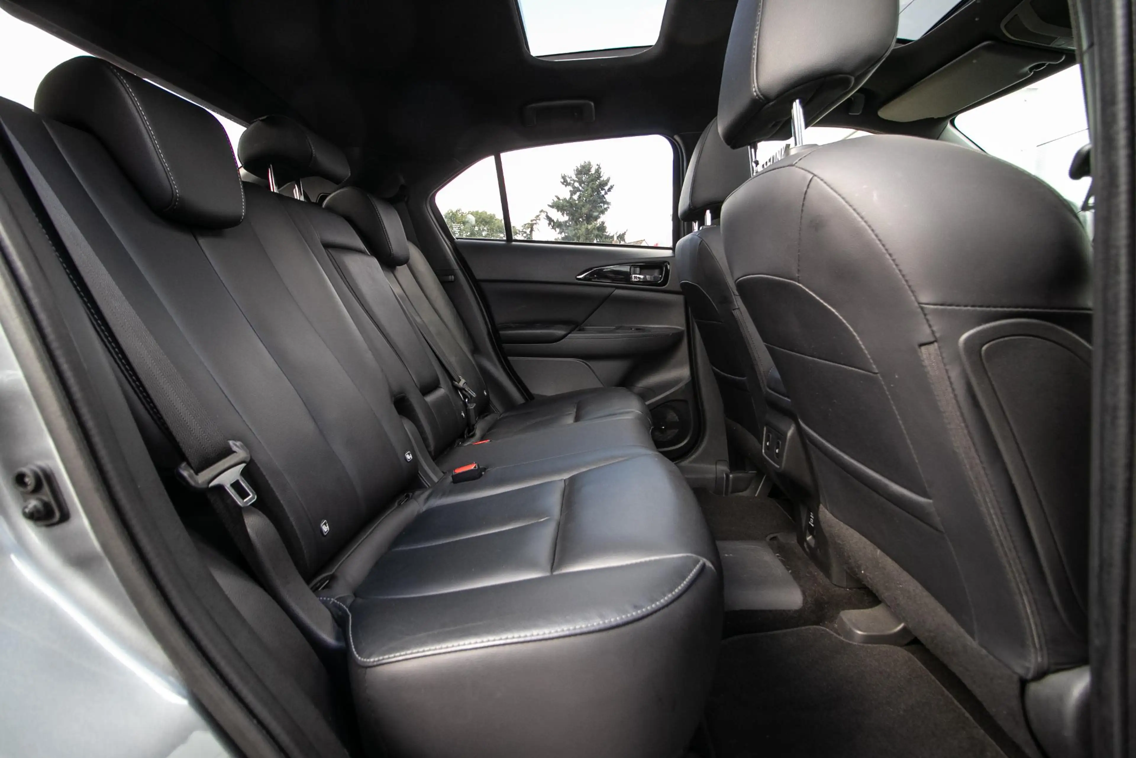 Mitsubishi Eclipse Cross 2.4 PHEV Prestige - Schuif/kanteldak | Stoel + stu — photo 7