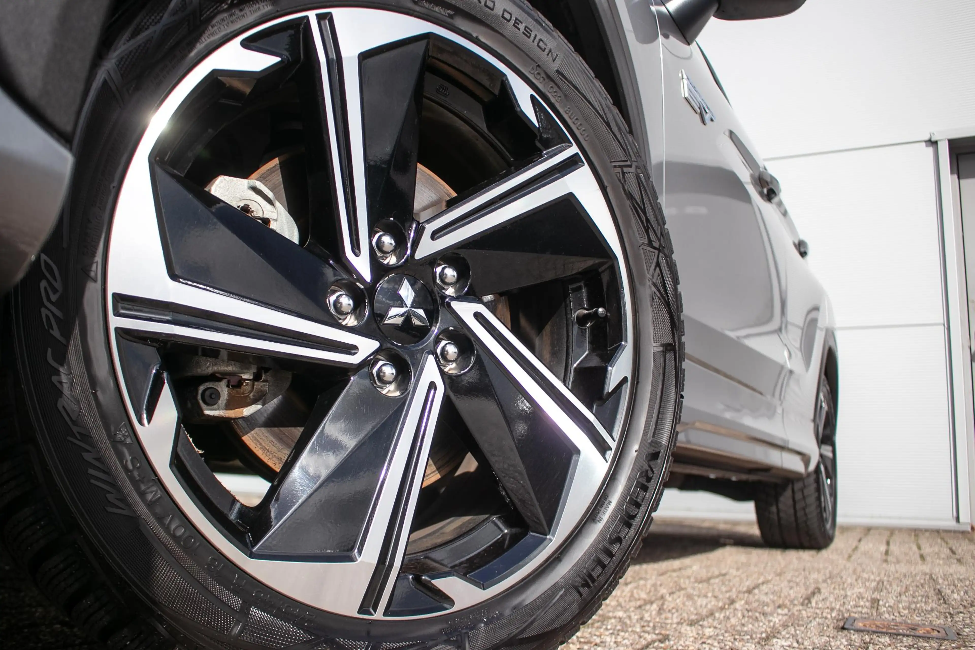Mitsubishi Eclipse Cross 2.4 PHEV Prestige - Schuif/kanteldak | Stoel + stu — photo 13