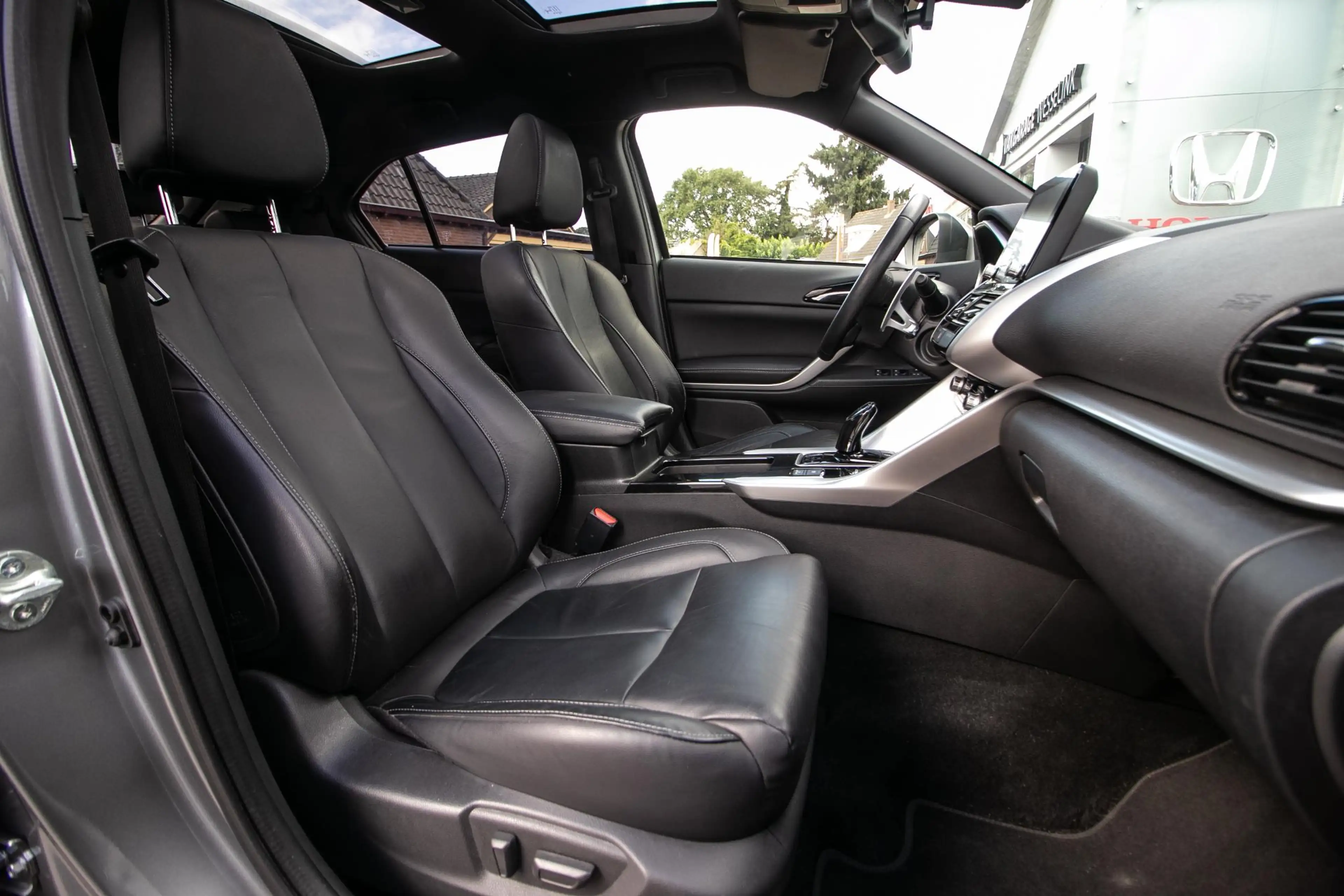 Mitsubishi Eclipse Cross 2.4 PHEV Prestige - Schuif/kanteldak | Stoel + stu — photo 5