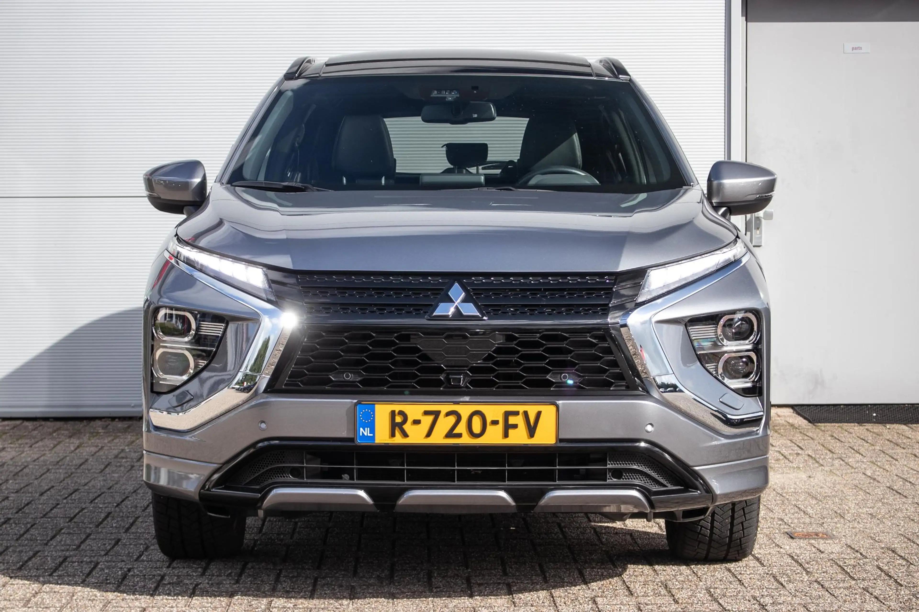 Mitsubishi Eclipse Cross 2.4 PHEV Prestige - Schuif/kanteldak | Stoel + stu — photo 9