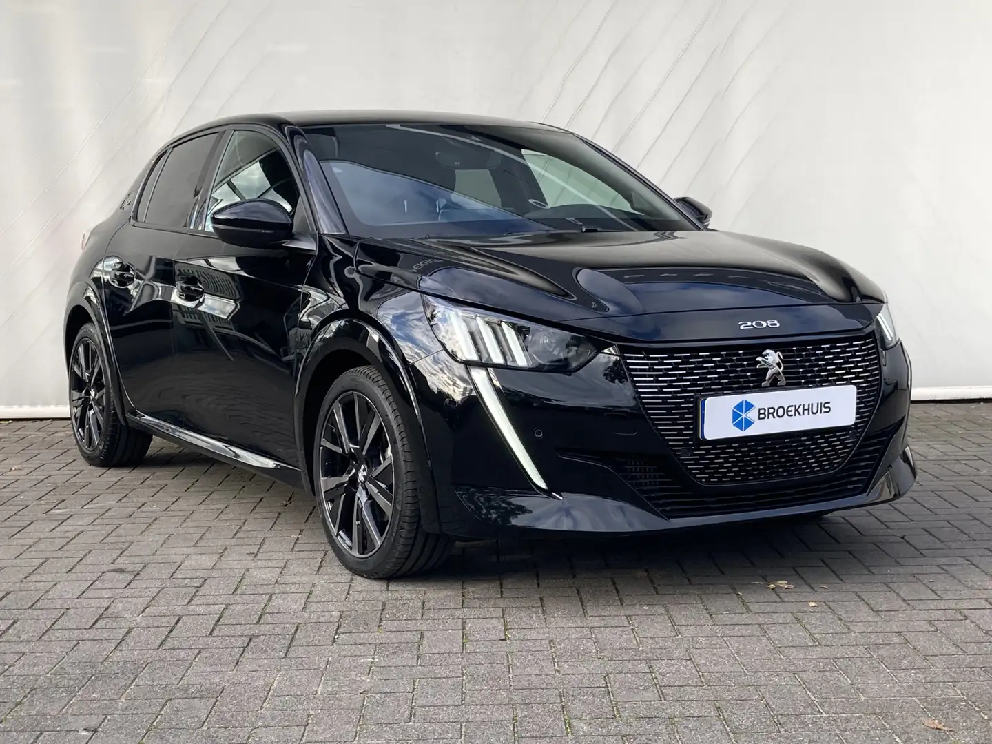 Peugeot 208 GT PureTech 100pk Airco | Cruise | Camera | Navi | Zwart - 2