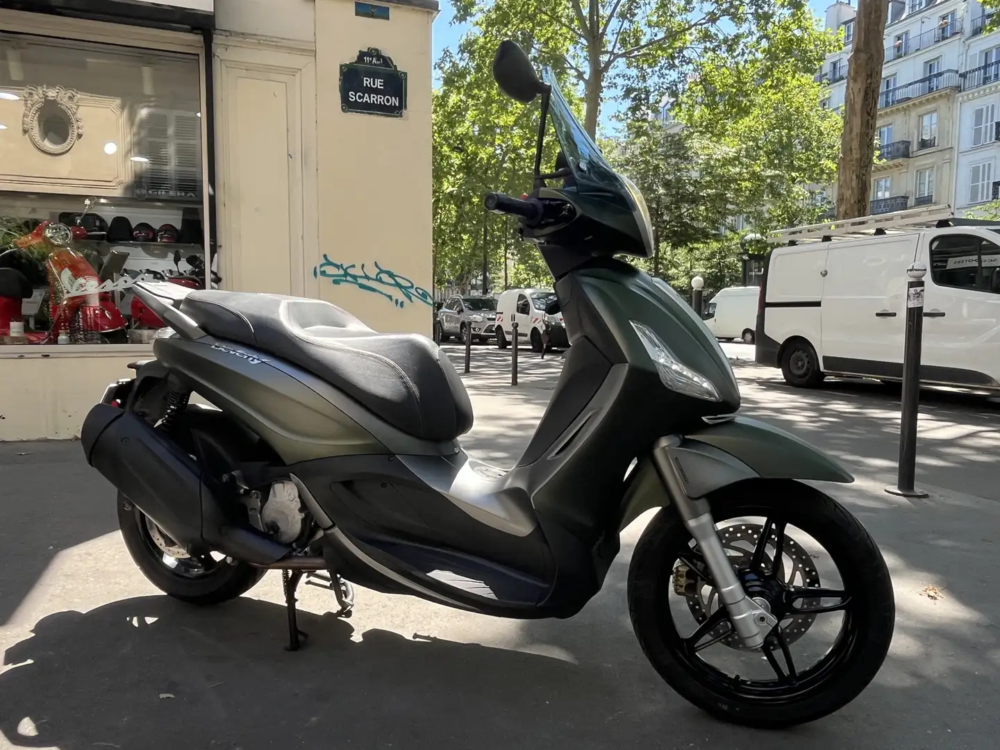 Piaggio Beverly 350 Verde - 1