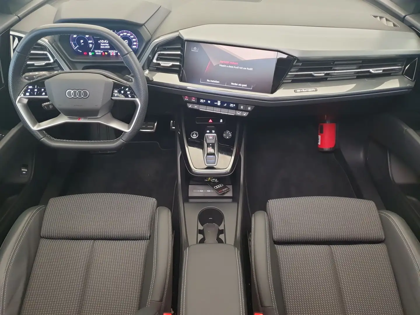 Audi Q4 e-tron 45 S-Line 82 kWh Panoramadak, ACC, Camera Schwarz - 2