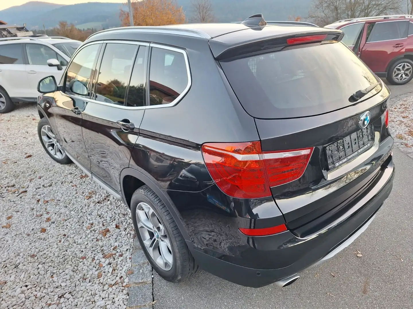 BMW X3 xDrive 20 d xLine, AHK, Euro 6 Schwarz - 2