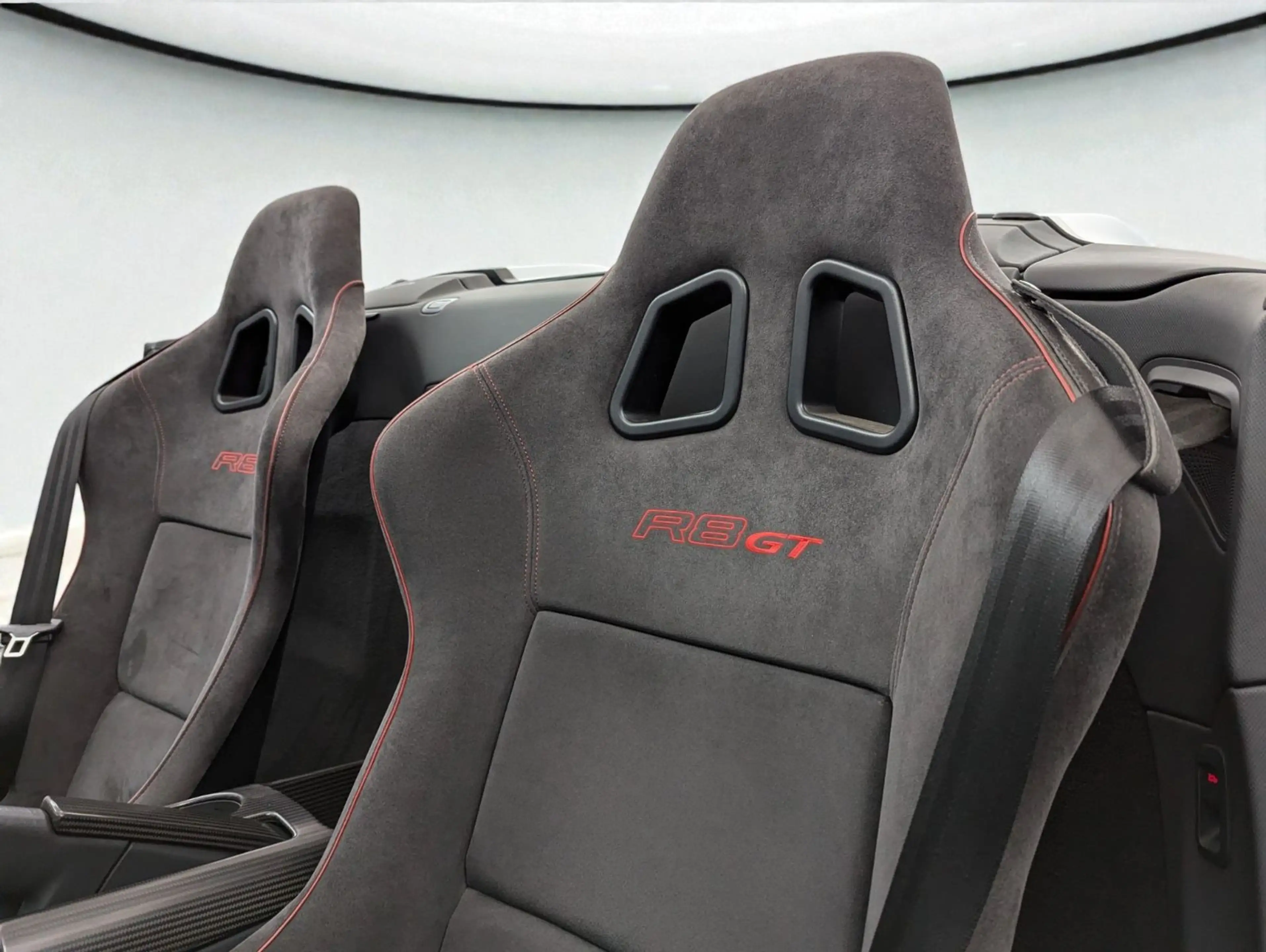 Audi R8 GT Spyder 5.2 FSI quattro*LIMITED*269/333*B&O — photo 15