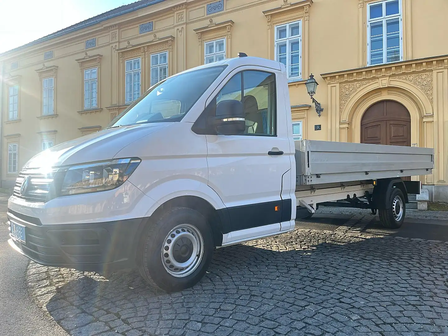 Volkswagen Crafter Crafter 35 L4 Ntto € 20.750 Berganfahrassistent... Weiß - 1