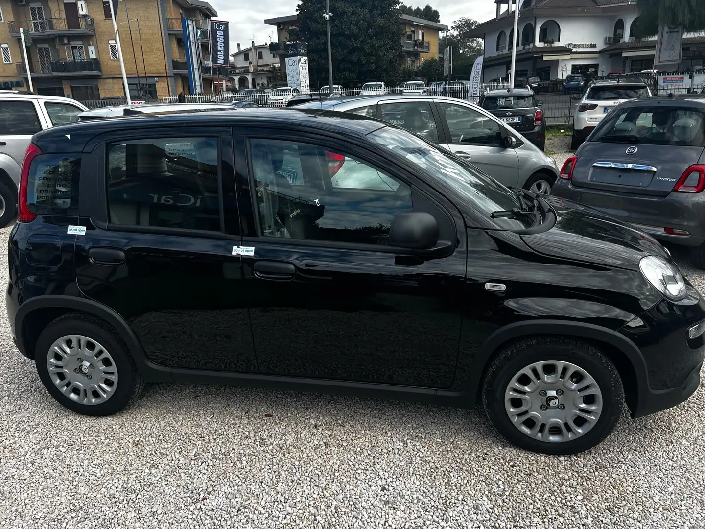 Fiat Panda 1.0 hybrid 70cv  Pandina pronta consegna Zwart - 2
