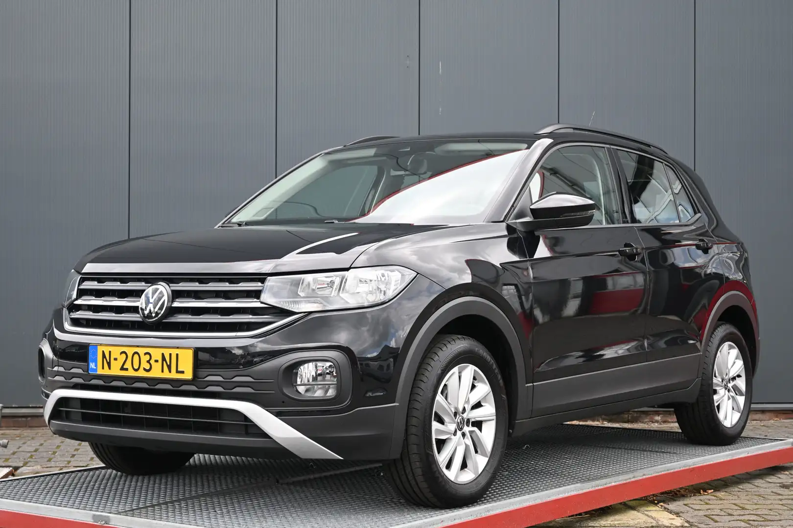 Volkswagen T-Cross 1.0 TSI Life Zwart - 1