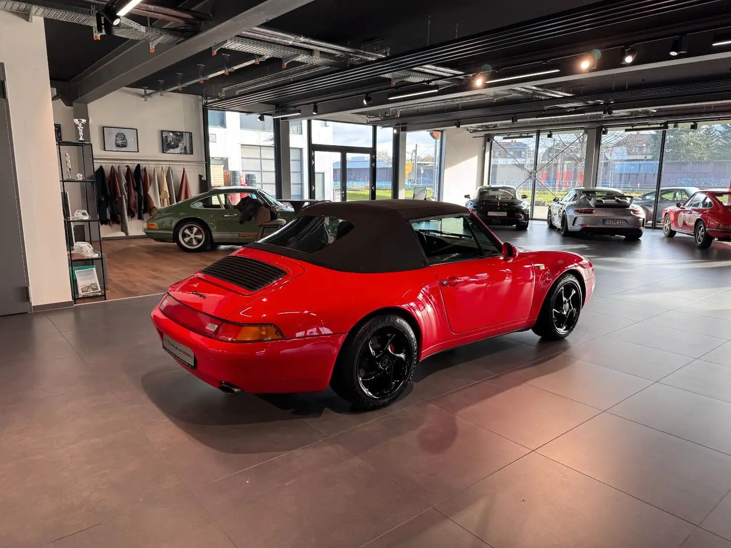Porsche 993 Carrera Cabrio Deutsch Rot - 2