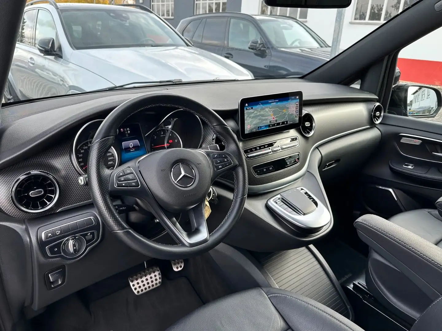 Mercedes-Benz V 300 d Lang AMG DISTR+*Standh*Exclusive*MBUX*LED Blau - 2