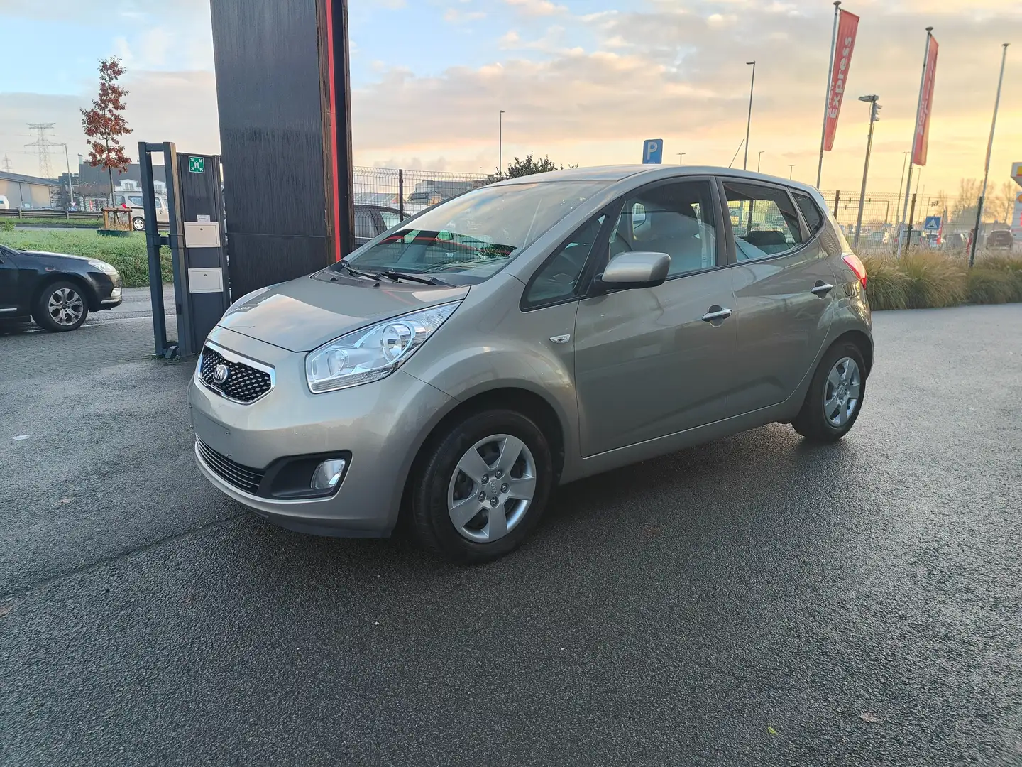 Kia Venga Venga 1.4 CVVT Spirit Beige - 1