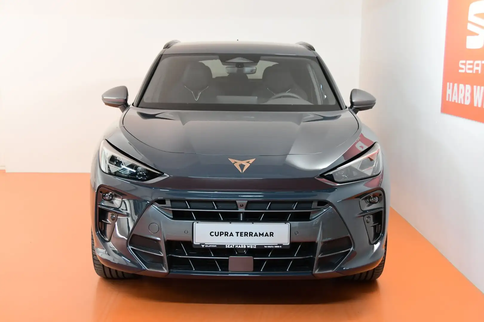 CUPRA Terramar 1.5 e-TSI 150 PS DSG Blau - 2