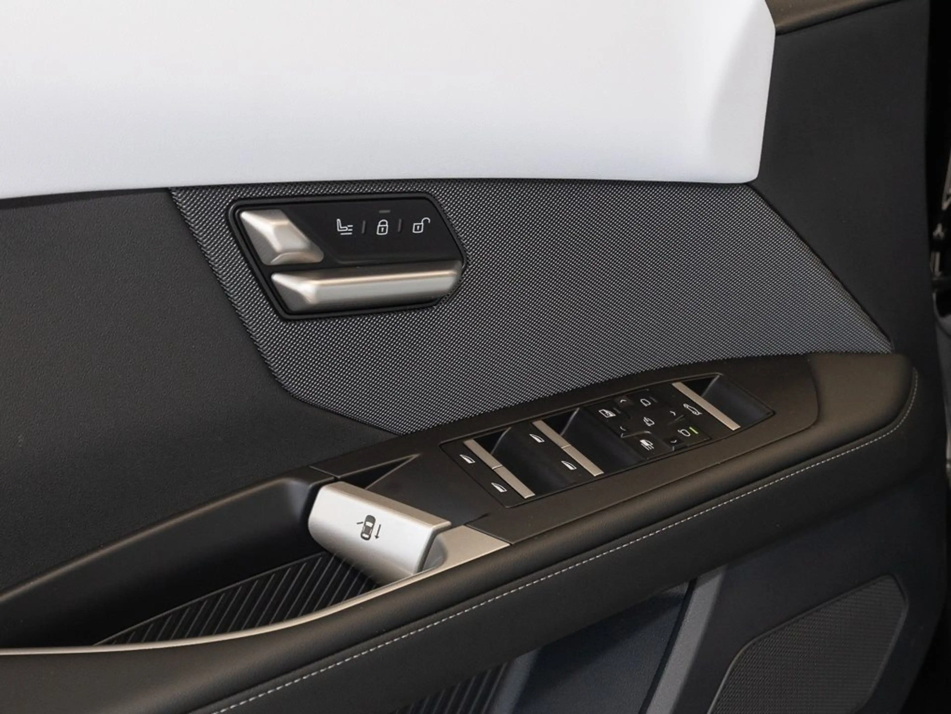 BMW i3 50 xDrive Limousine M Sport HUD Standh. DAB — photo 5