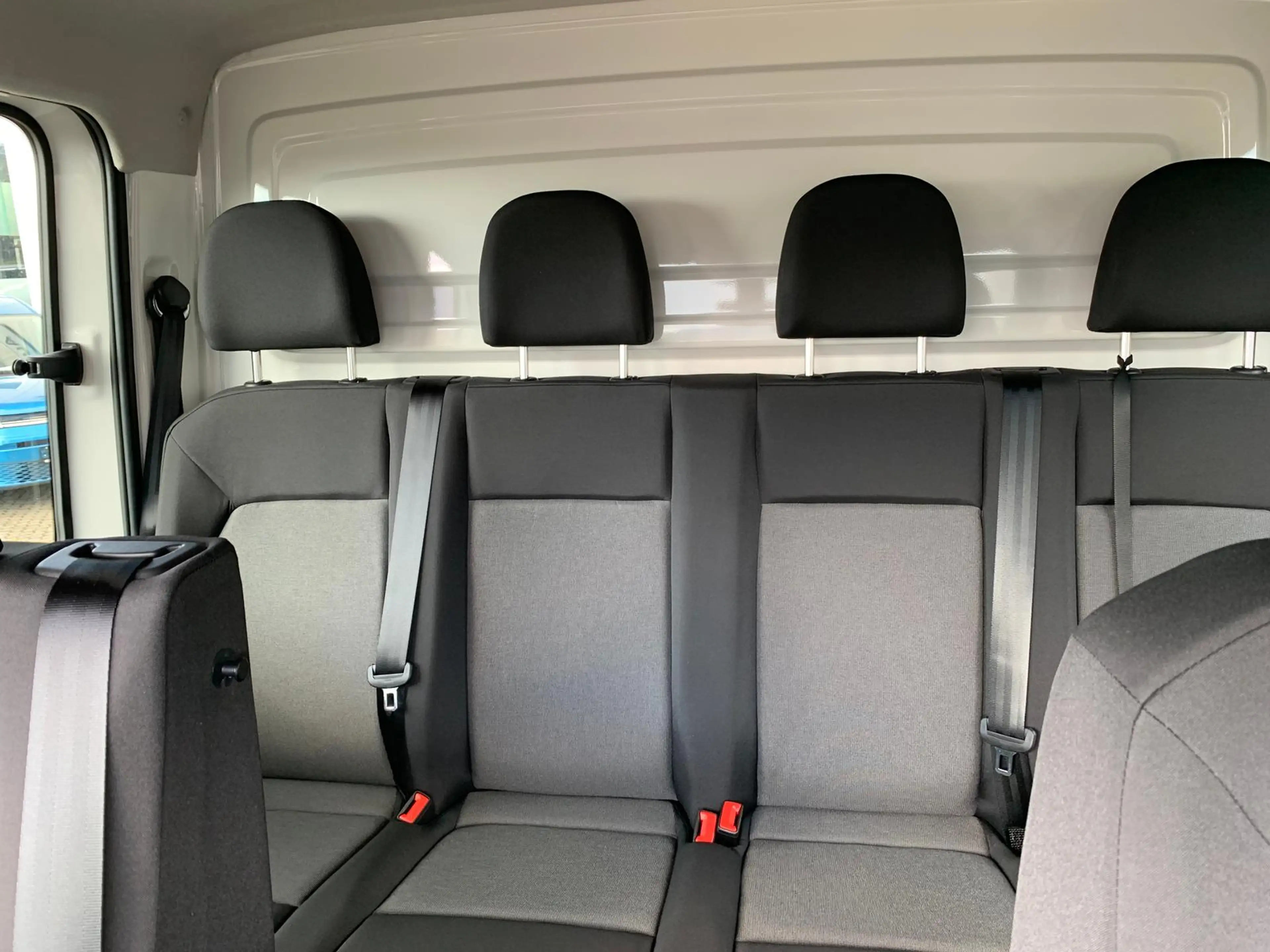 Volkswagen Crafter VW Crafter 35 DoKa MR L3 AHK 2+3Garantie 7-Sitzer — photo 13