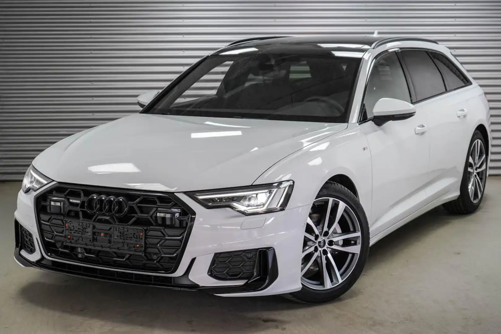 Audi A6 Avant 40 TDI quattro s-tronic S-Line, P -LAG. 1... Bílá - 1