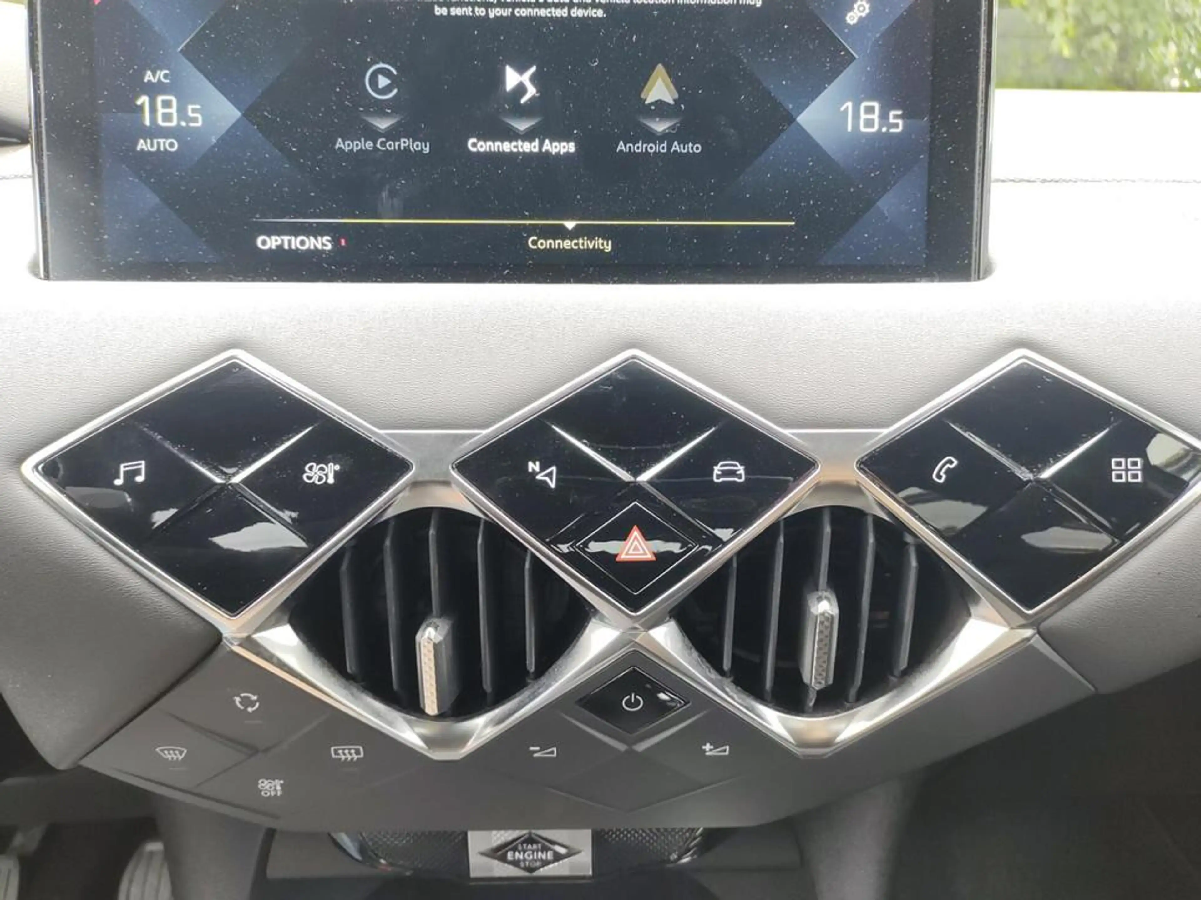 DS Automobiles DS 3 Crossback 1.2 PureTech Montmartre — photo 14