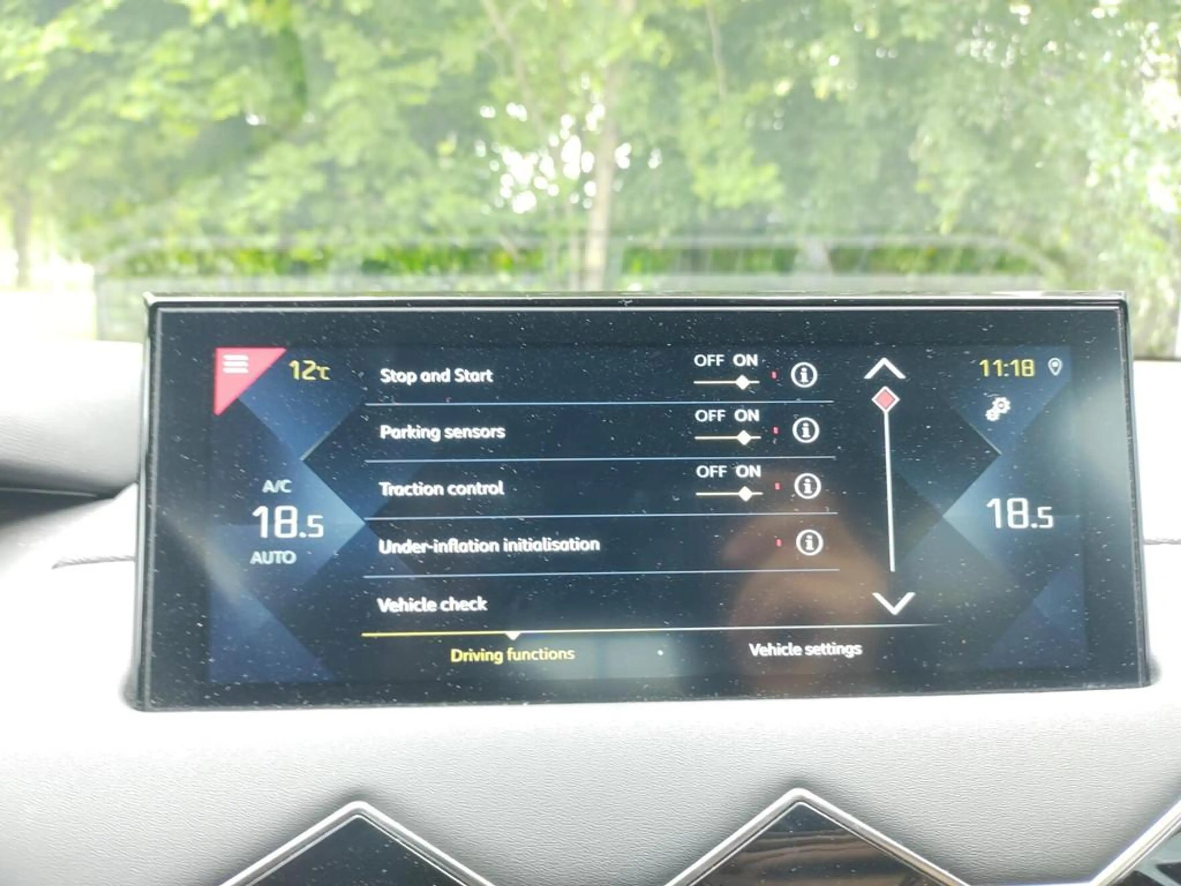 DS Automobiles DS 3 Crossback 1.2 PureTech Montmartre — photo 12