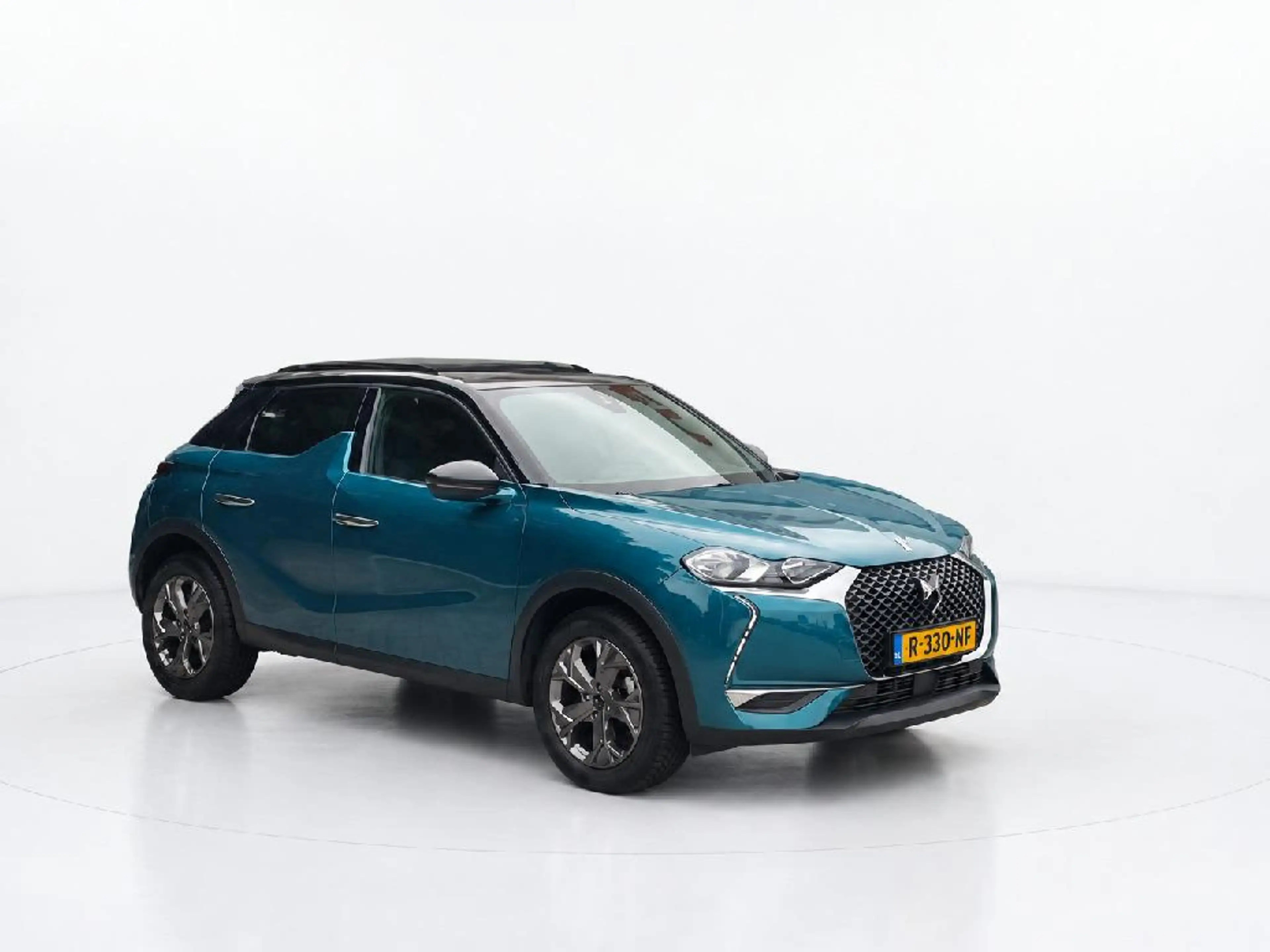 DS Automobiles DS 3 Crossback 1.2 PureTech Montmartre — photo 3