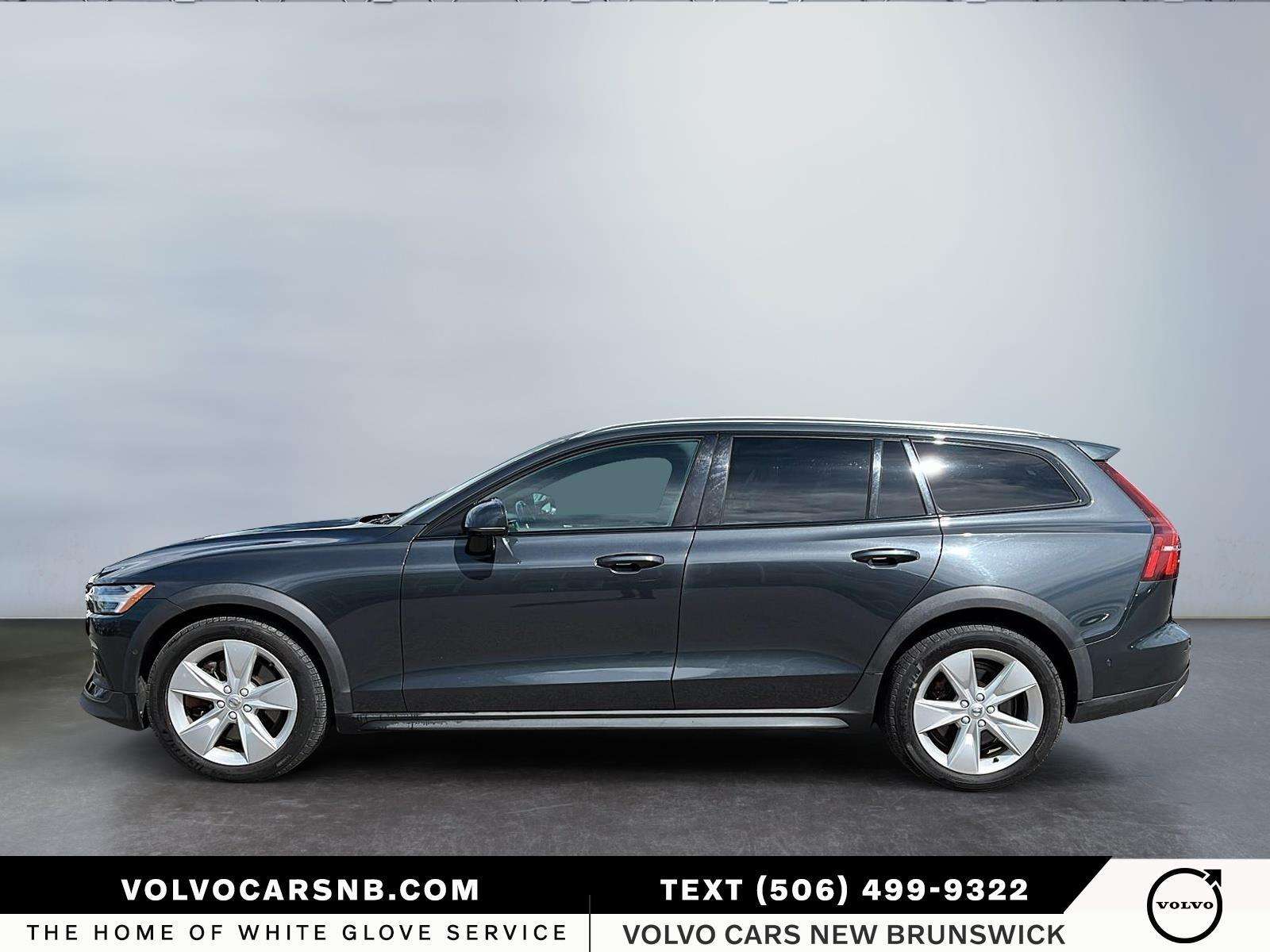 2019 Volvo V60 T5 Momentum | Heated Leather | Pano Sunroof — снимка 1