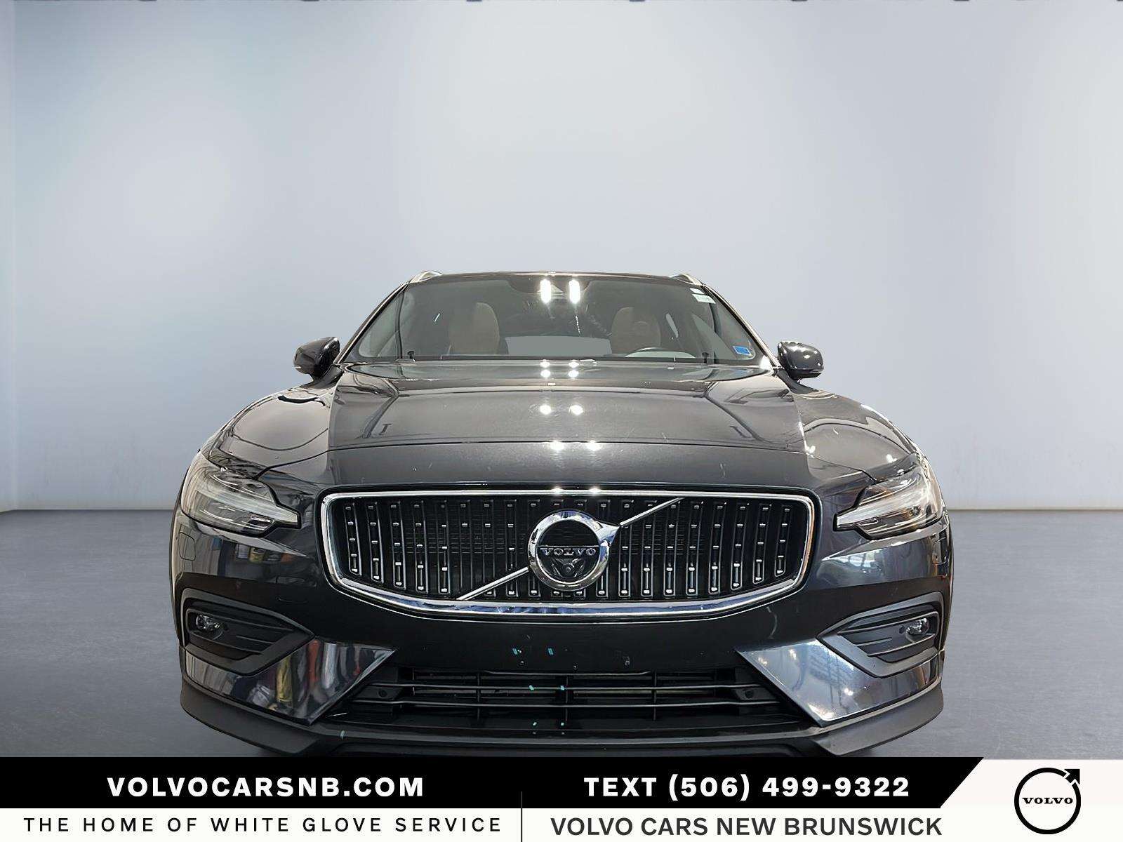 2019 Volvo V60 T5 Momentum | Heated Leather | Pano Sunroof — снимка 1