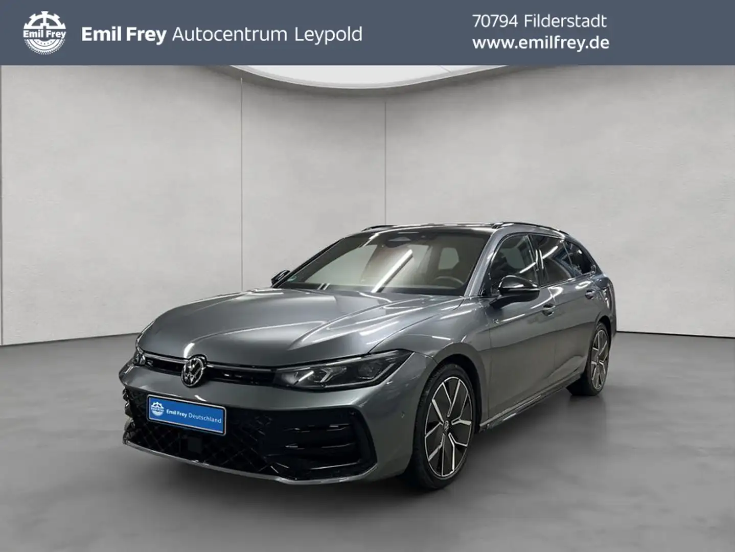 Volkswagen Passat Variant 2.0 TDI 4Motion R line Panorama AHK Grau - 1