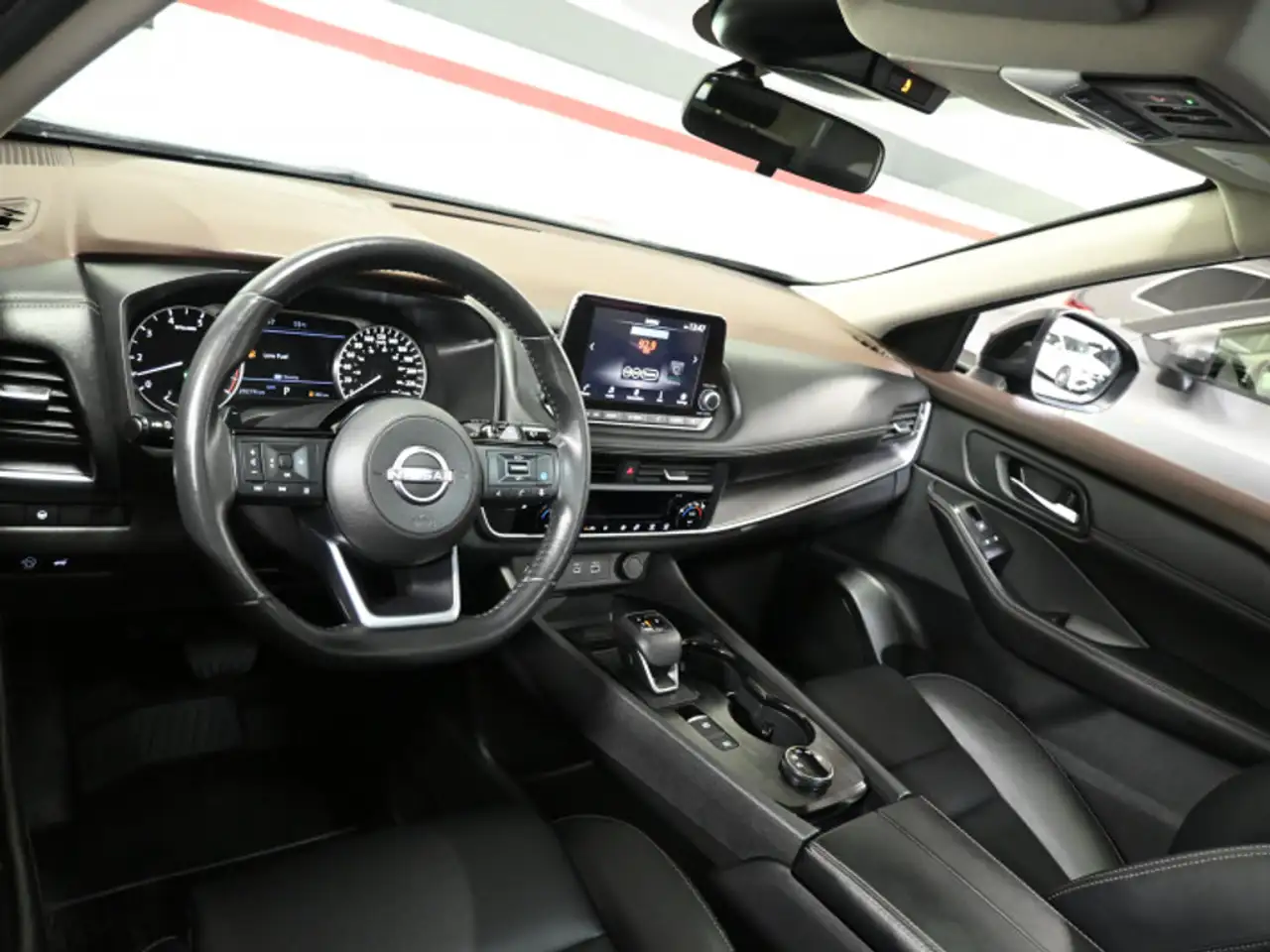 Nissan Rogue снимка Nissan Rogue