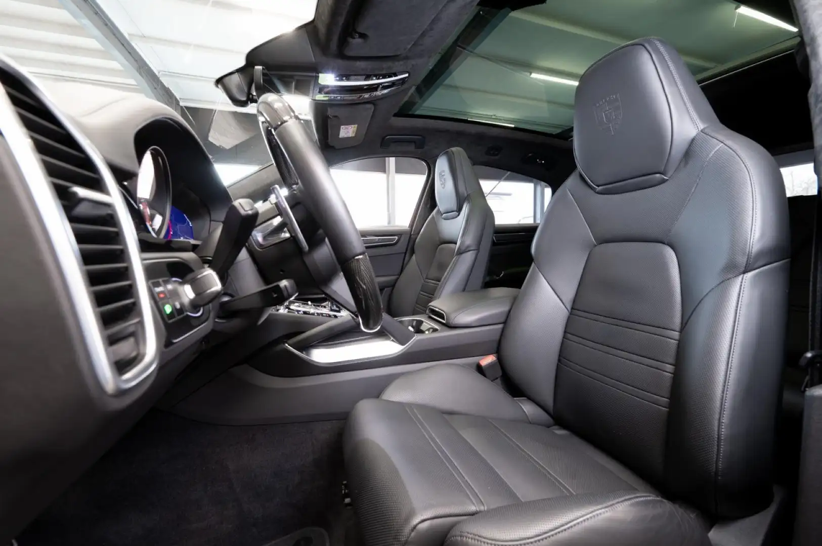 Porsche Cayenne Cayenne Turbo E-Hybrid Coupe Tiptronic S Schwarz - 2