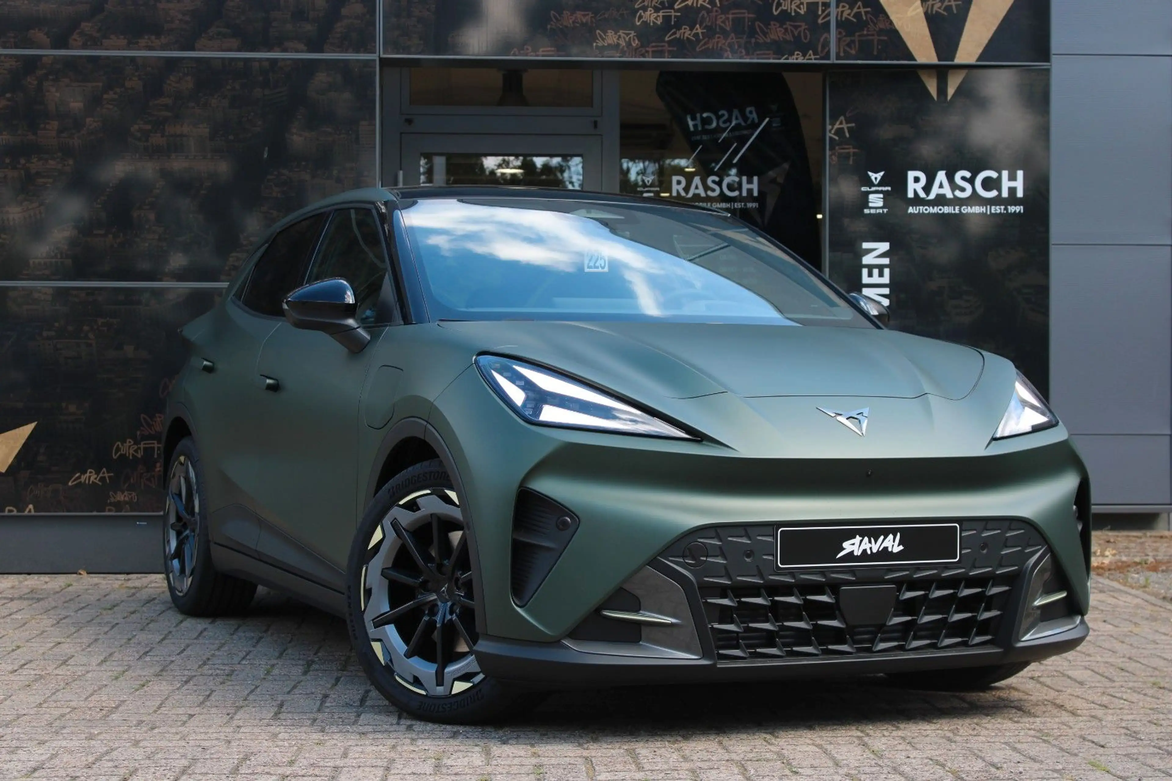 CUPRA Raval VZ Edition Extreme +DCC+MATRIX+PANO+360°++ — photo 2