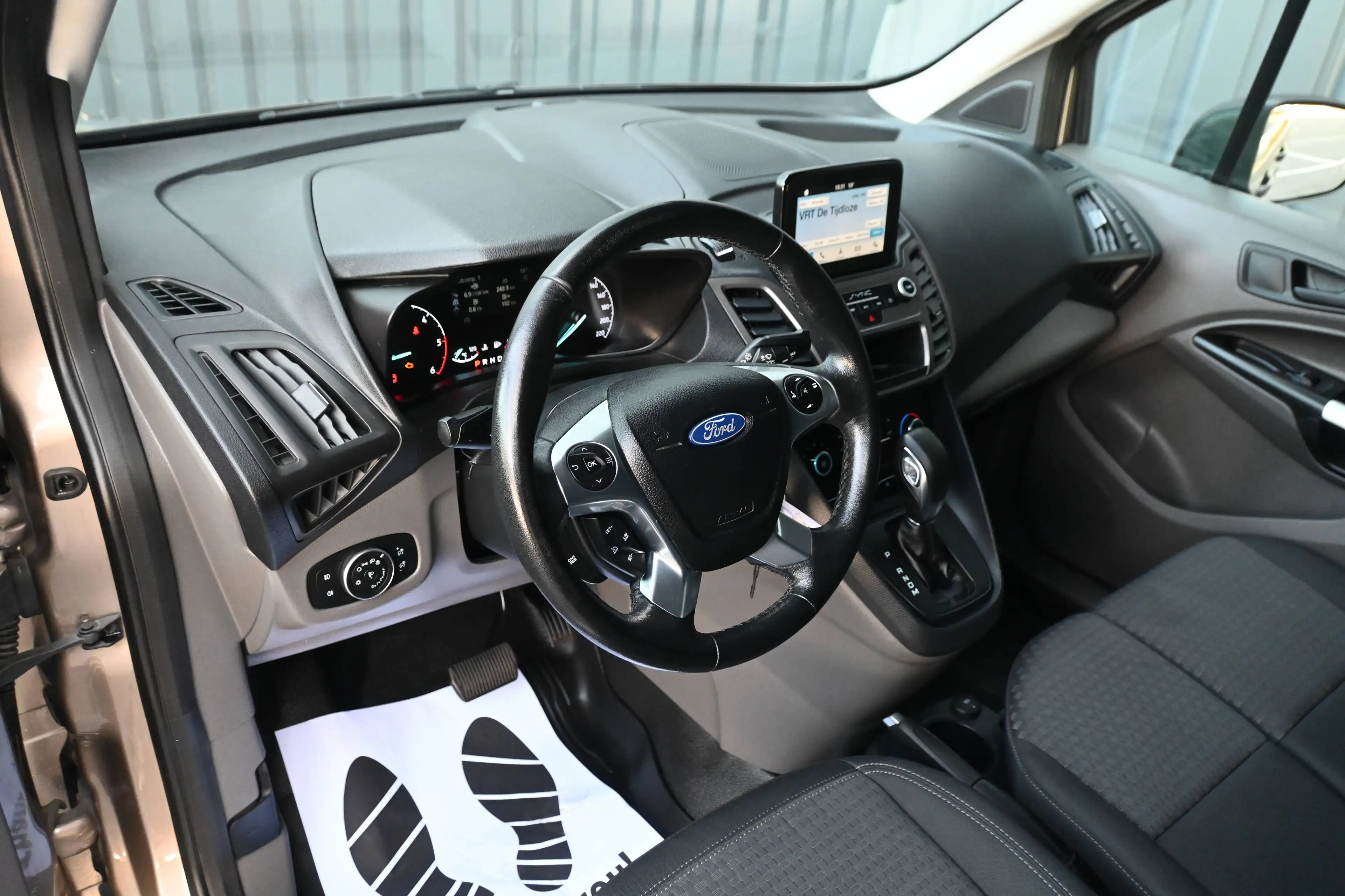 Ford Transit Connect Transit Connect L2 1.5 TDCi 3-zit Cruise, Autom, Cam, Trekh — photo 9