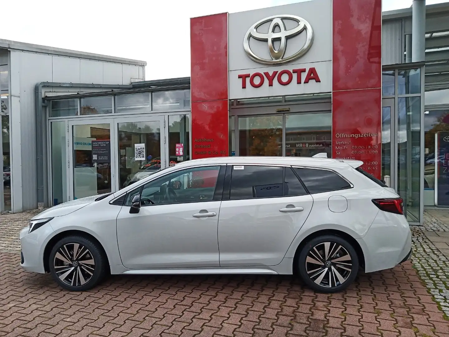 Toyota Corolla Touring Sports Hybrid Teamplayer Gri - 2