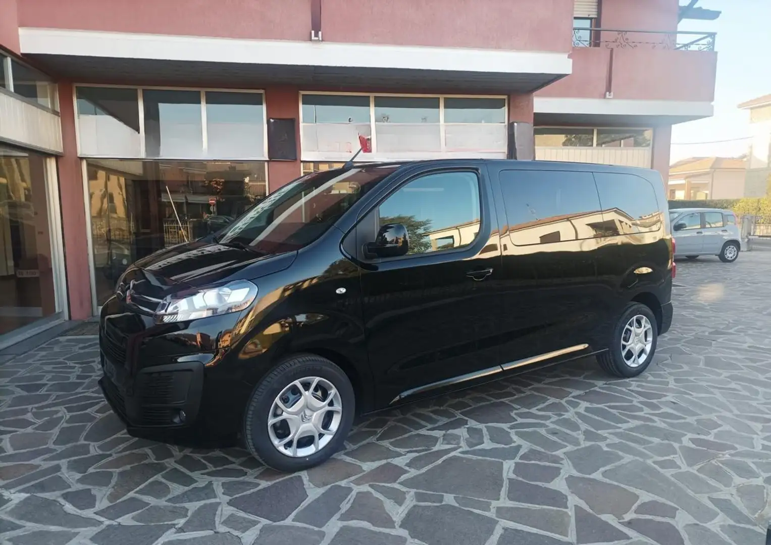 Citroen Spacetourer Citroen Spacetourer M 1.5 BlueHDi 120 Business Black - 1