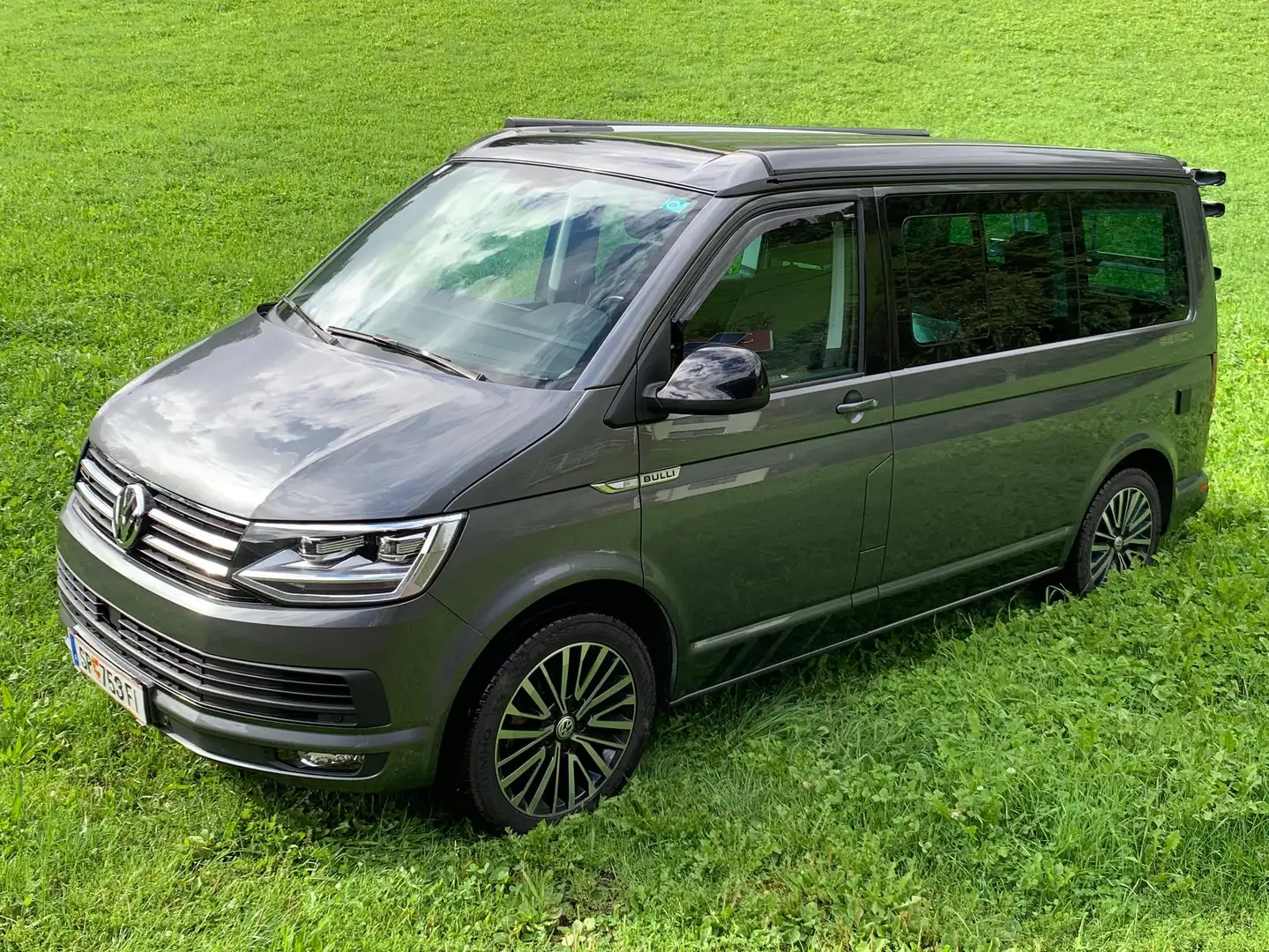 Volkswagen T6 California Beach Edition 4Motion DSG Grau - 1