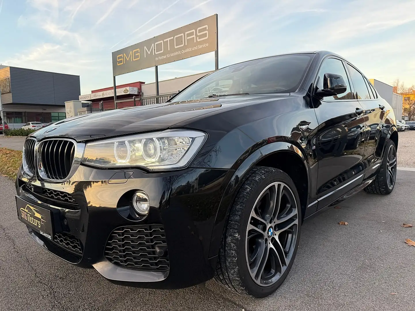 BMW X4 xDrive 20d M-PAKET AB WERK Schwarz - 1