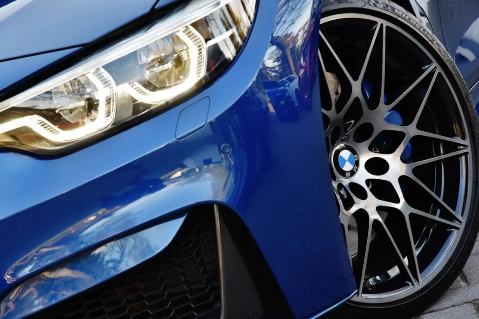 BMW M4 BMW M4 COMPETITION DKG  AVUS EDITION 1/10 LIMITED Bleu - 1