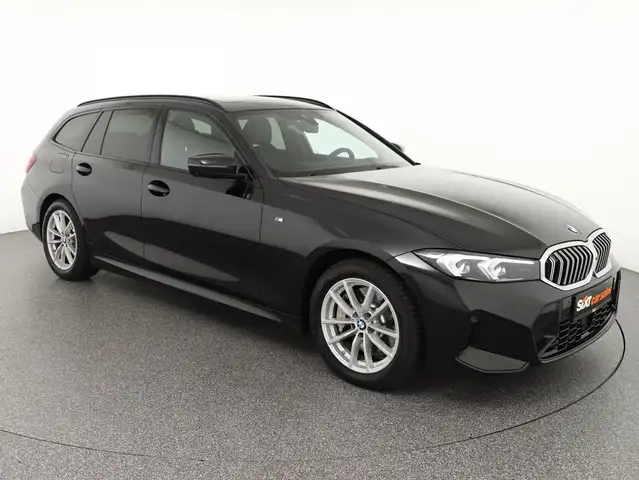 BMW 330 i xDrive M Sport ACC|Pano|HUD|ParkAs+360|AHK