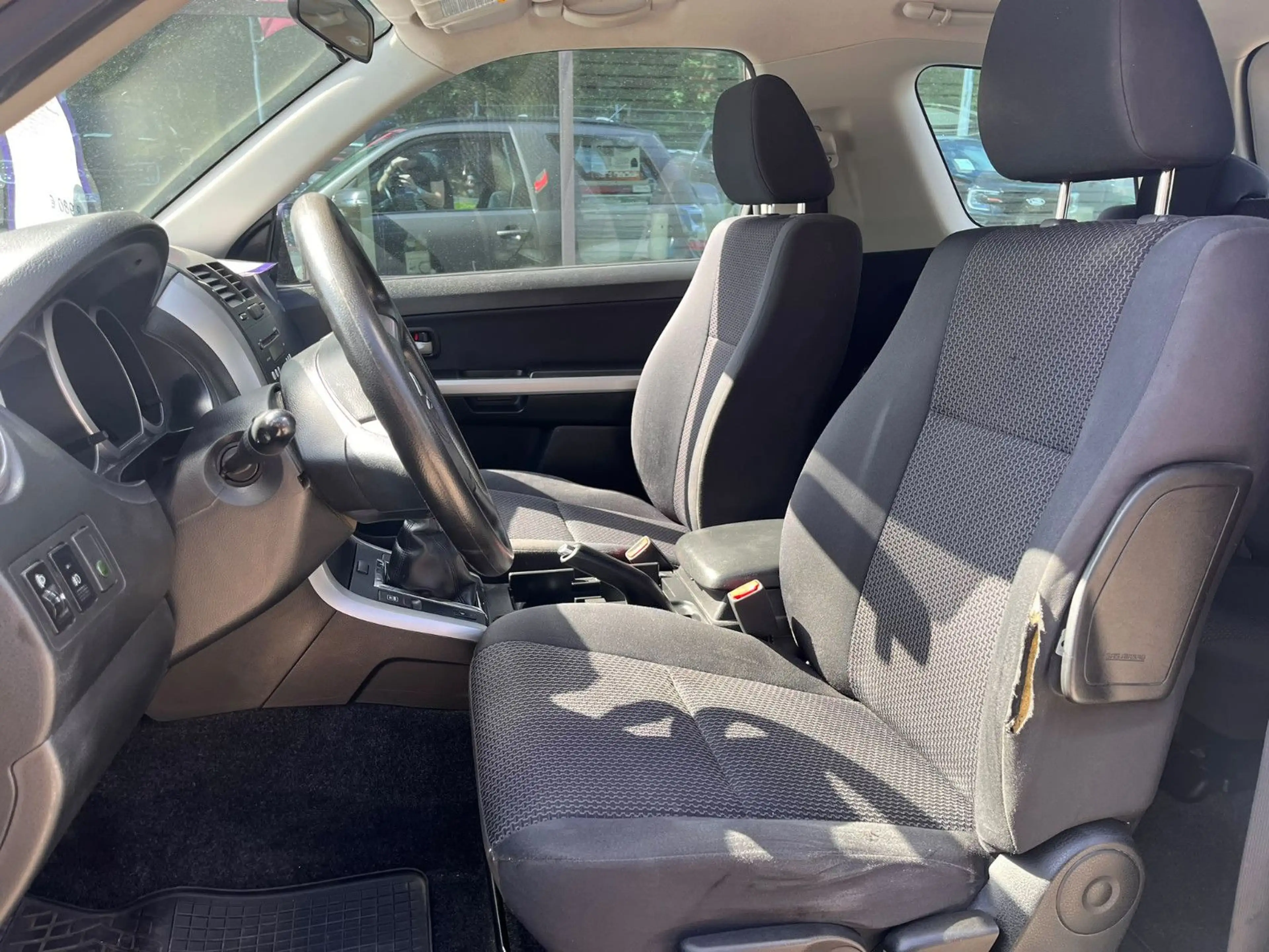 Suzuki Grand Vitara 4x4 1.9 DDIS AHK/keinRost Allrad — photo 15